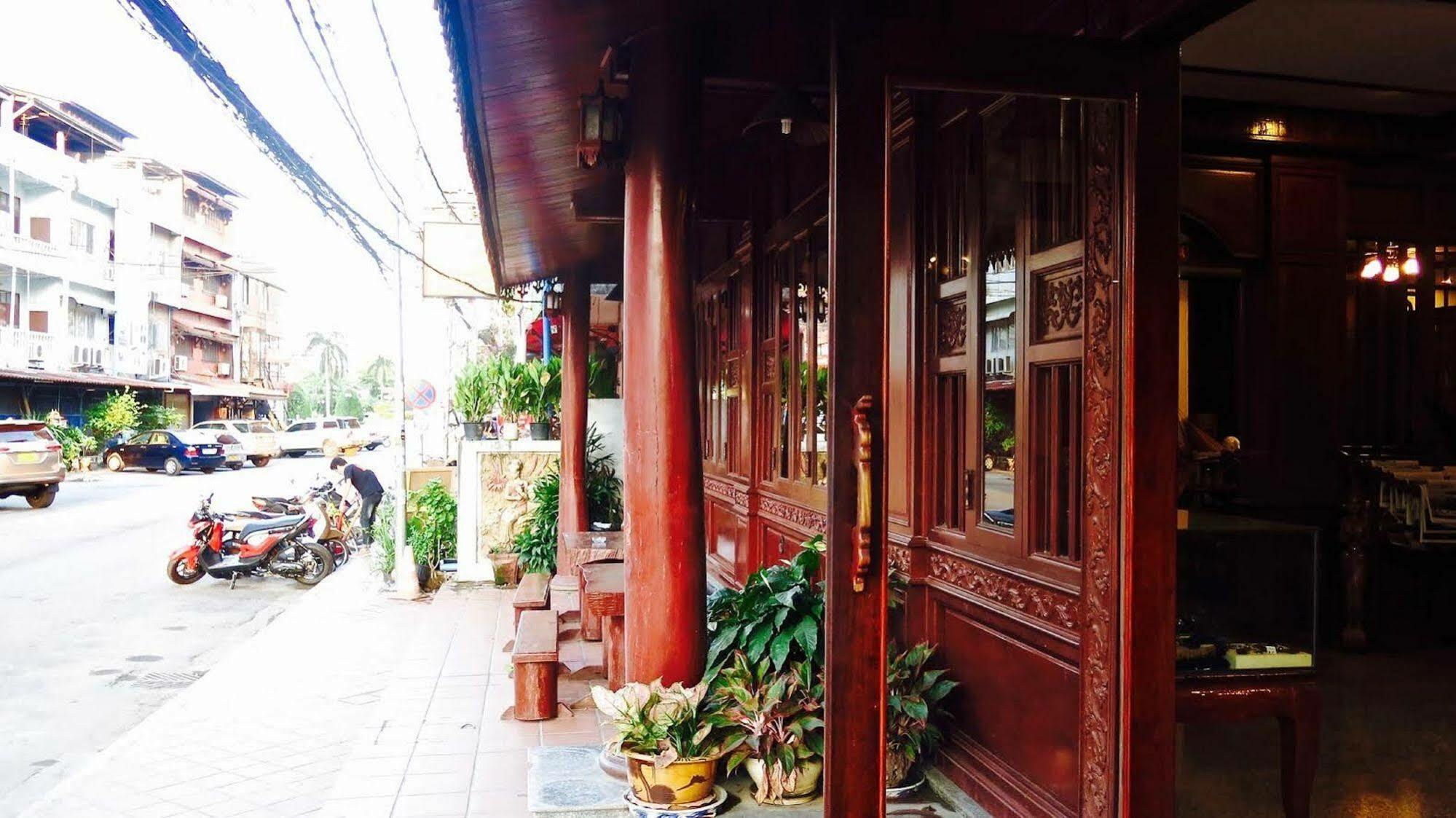 คำปัน บูทิก โฮเต็ล Hotel Ban Nongdouang ภายนอก รูปภาพ